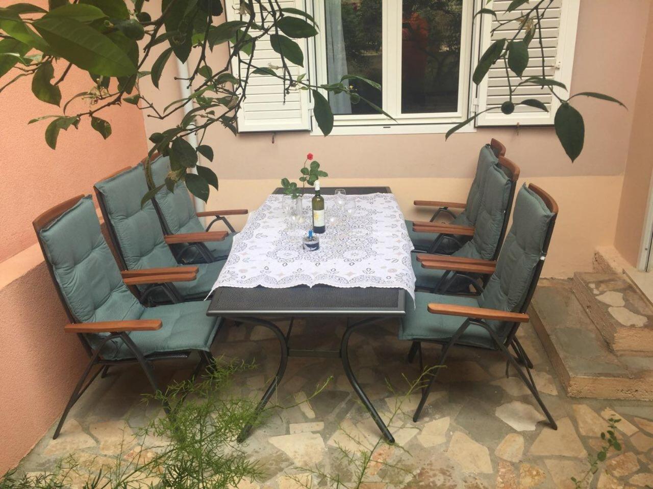 Brna Apartment Sleeps 6 Pool Air Con Wifi Bagian luar foto